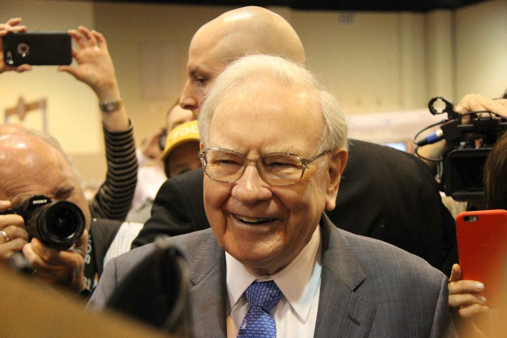 Warren Buffett's Berkshire Is Still Loading Up On This Stock | Citybiz