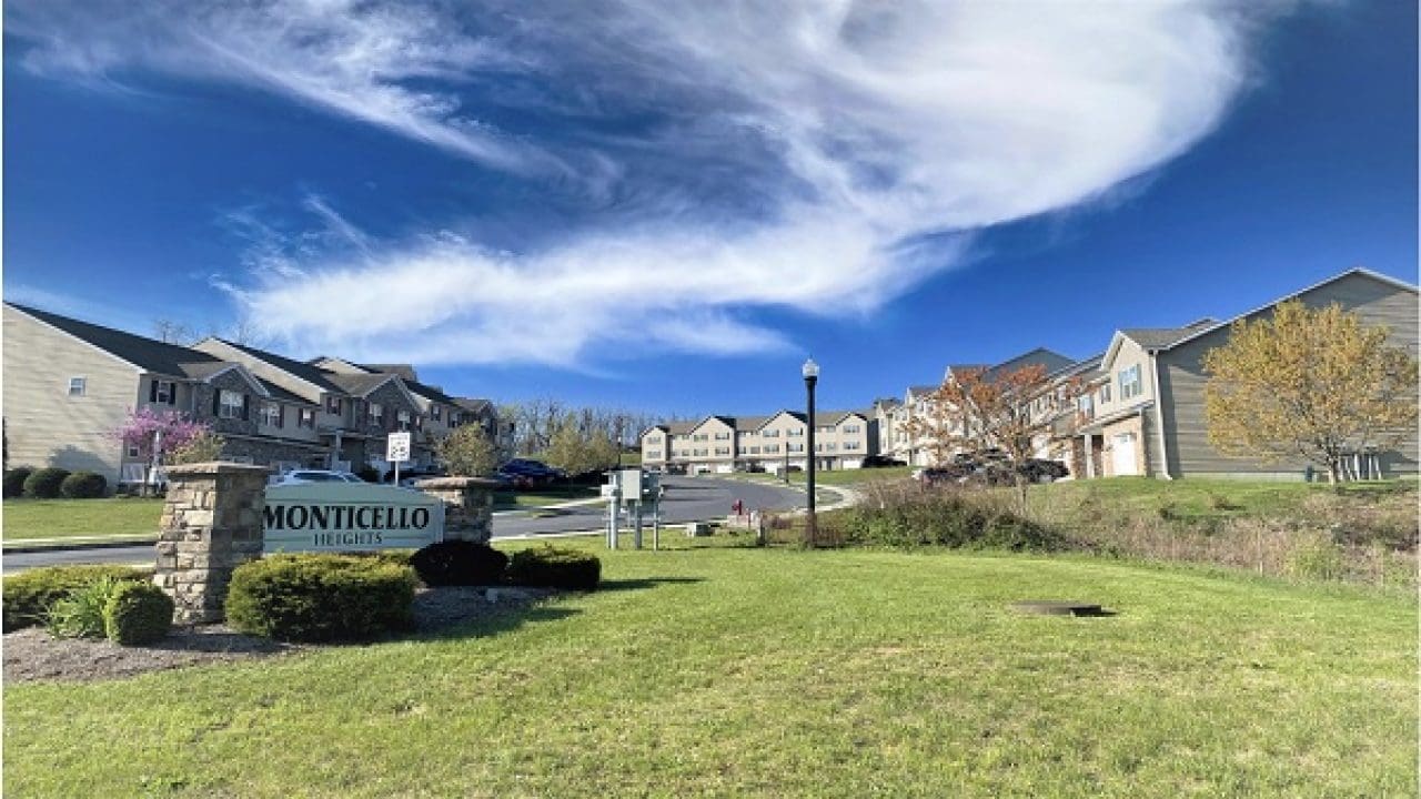 Marcus & Millichap Arranges The Sale Of A 21-Unit Apartment Building ...