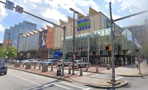 hotels close to royal farms arena