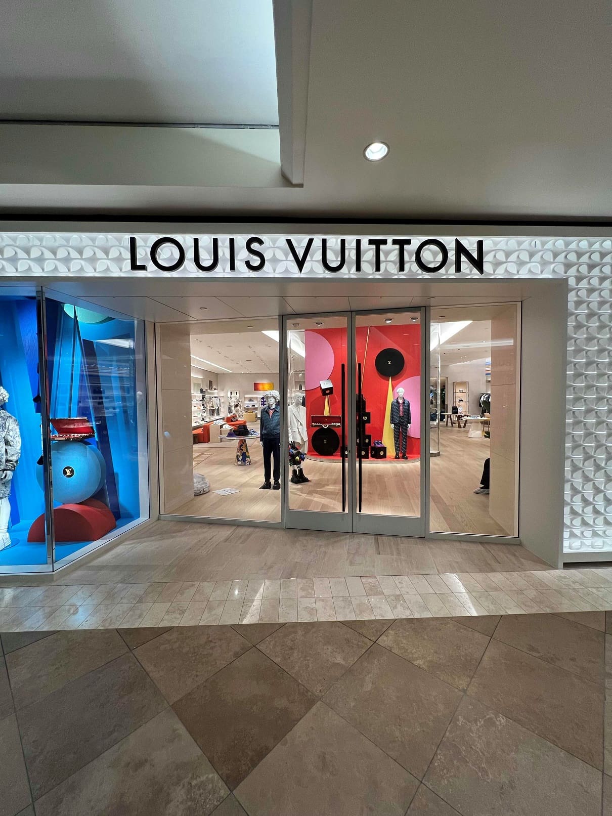 Louis Vuitton Men's Store South Coast Plaza Ca.
