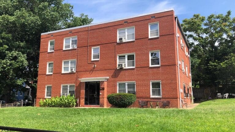 Marcus & Millichap Arranges $2.25M Sale Of Multifamily Asset In Blue ...